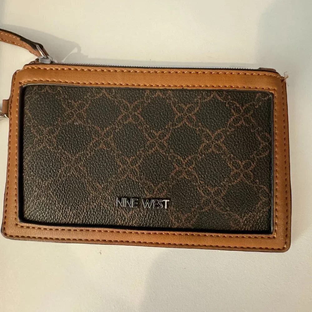 NINE WEST Zippered Wallet/Wristlet